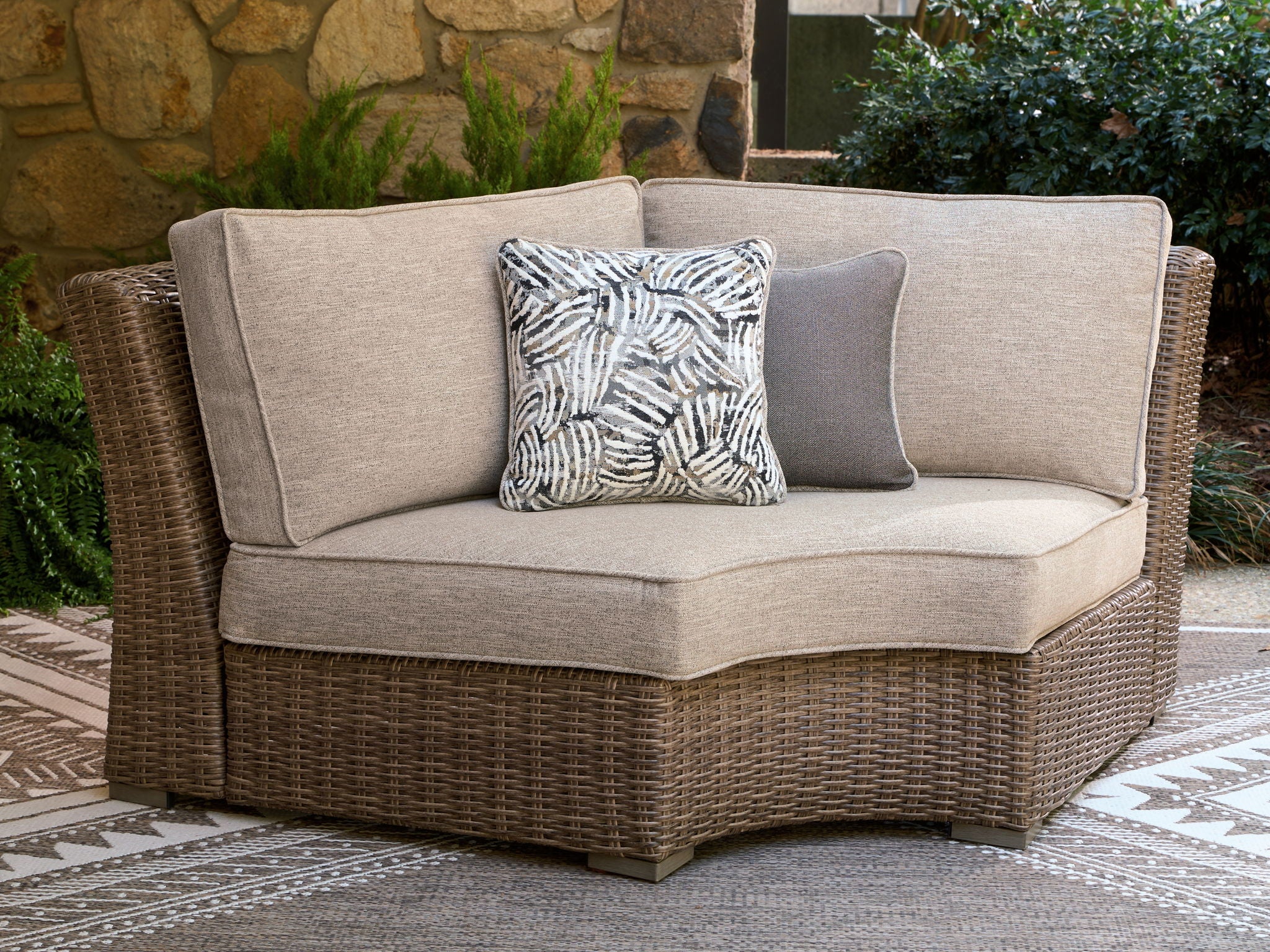 Laguna Heights - Curved Corner Chair With Cushion - Beige