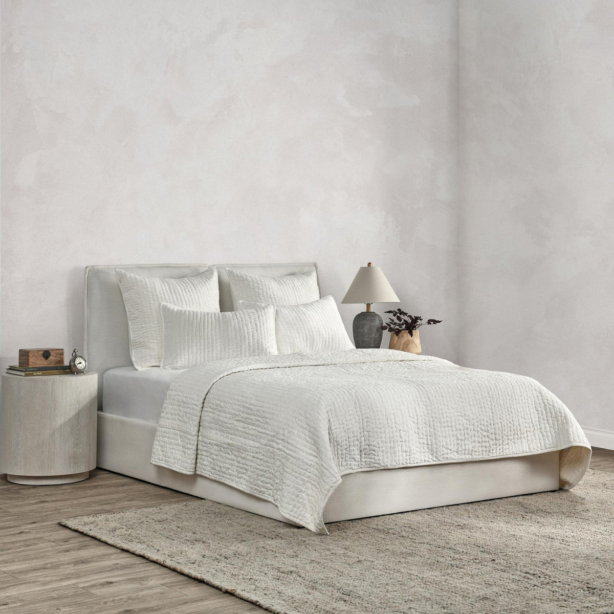 Bari - Velvet Quilt - Cloud