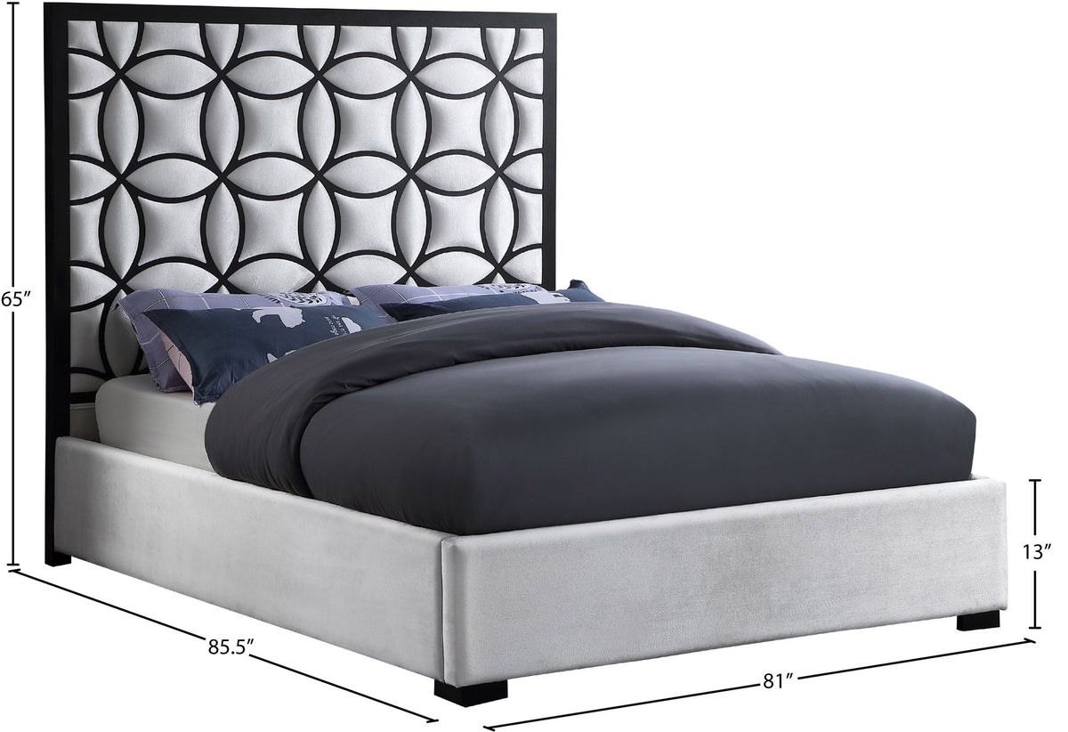 Taj - Bed