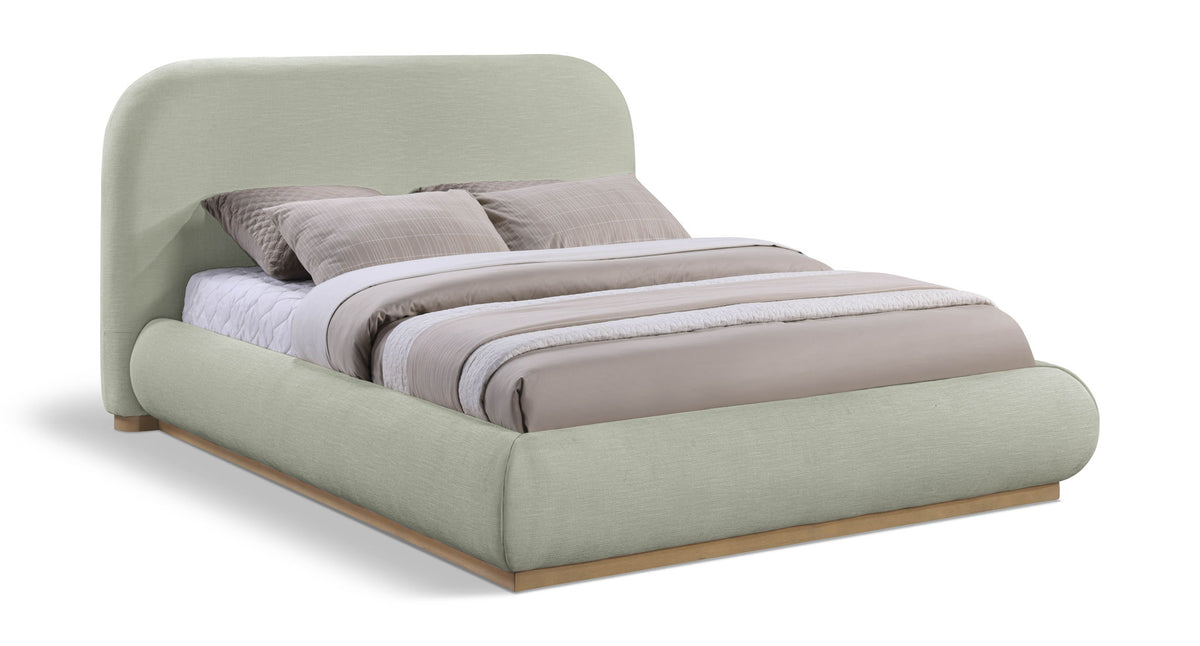 Vaughn - Chenille Bed With Natural Base