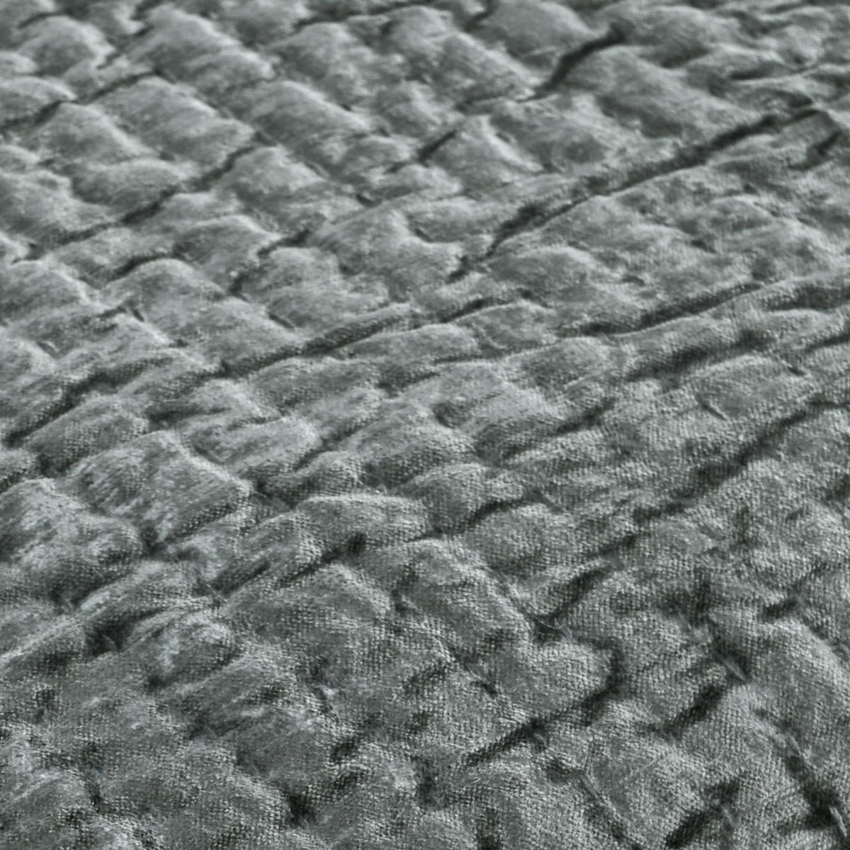 Bari - Velvet Quilt Collection