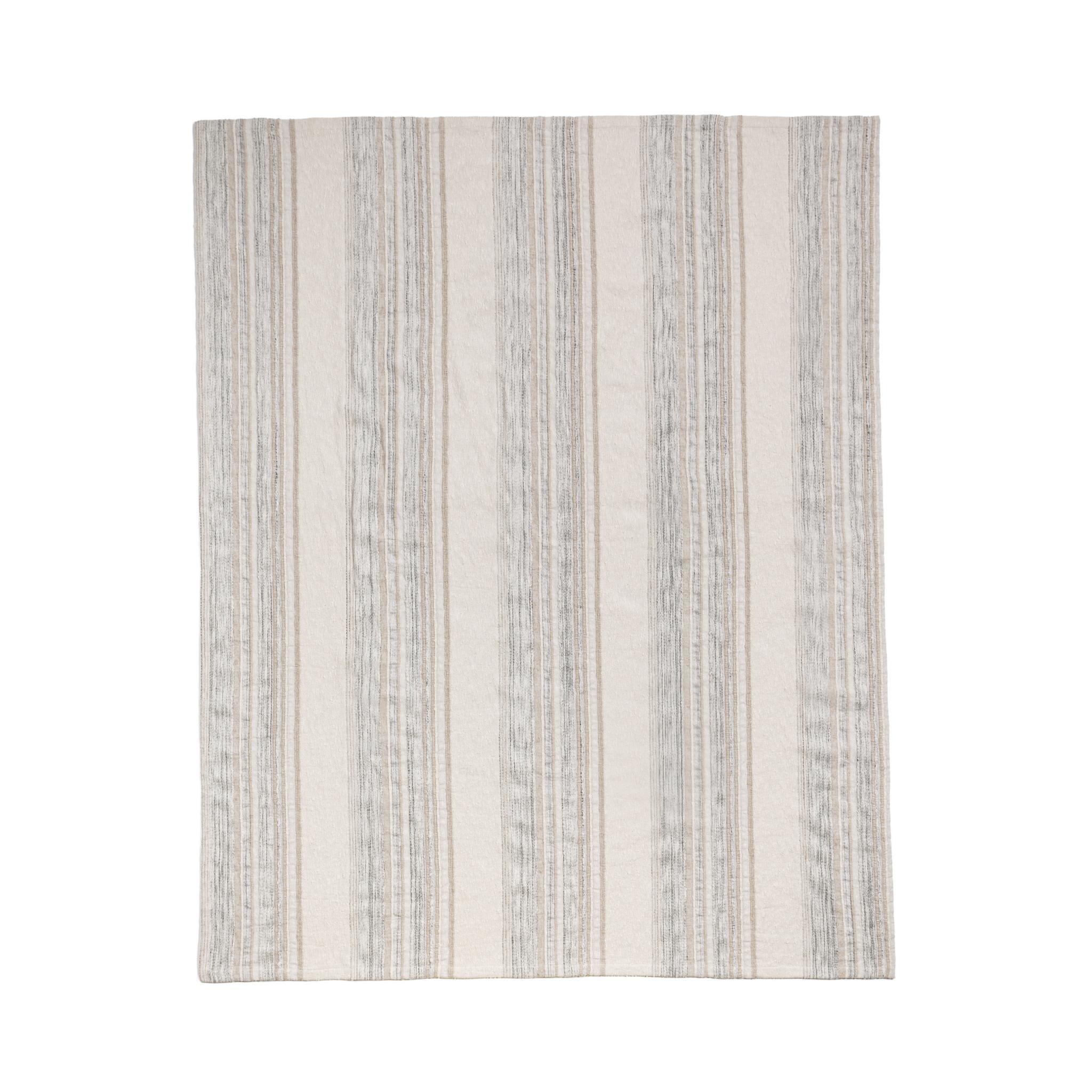 Rockport - 50" x 70" Throw - Ivory Multi