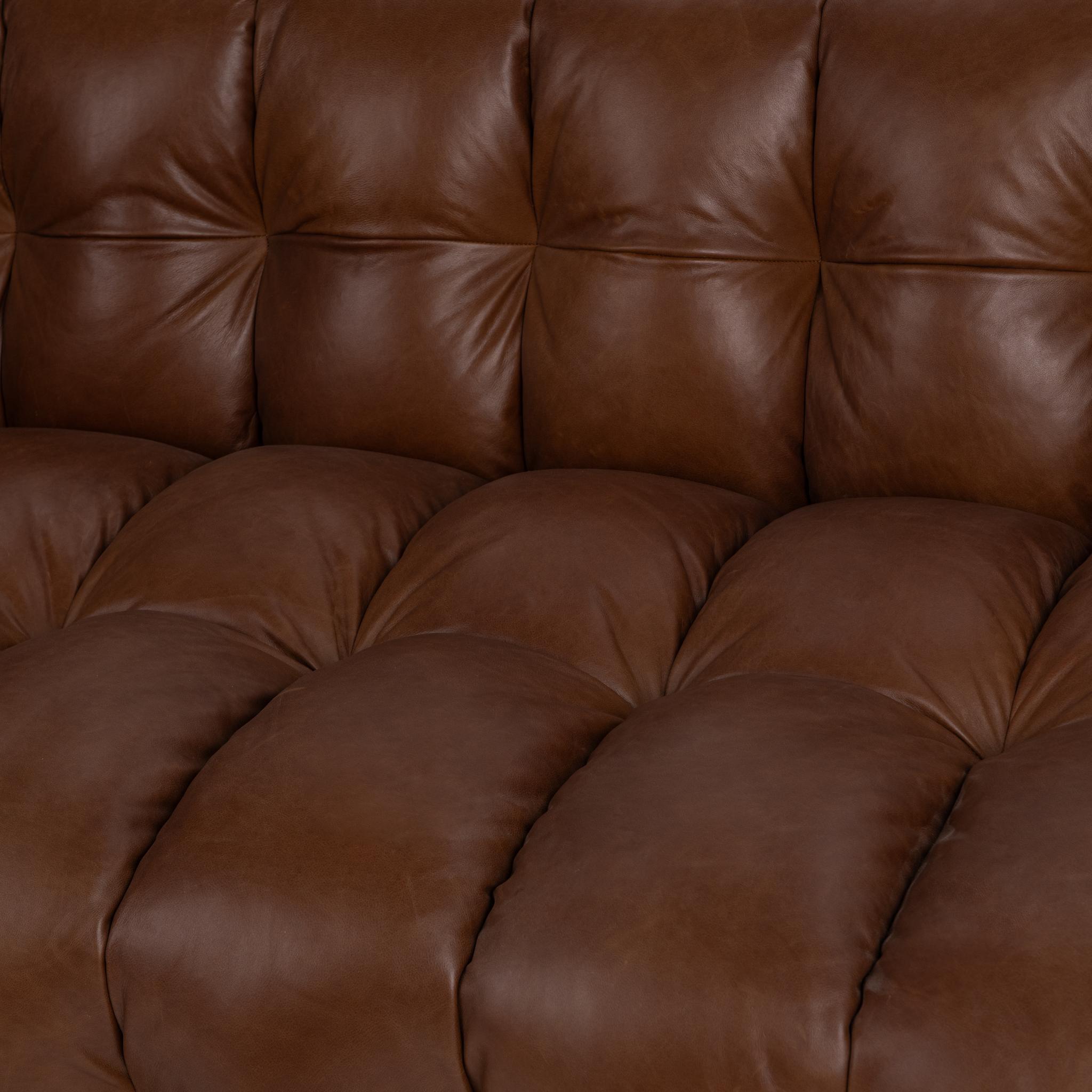 Halston - Sofa - Chestnut Elite
