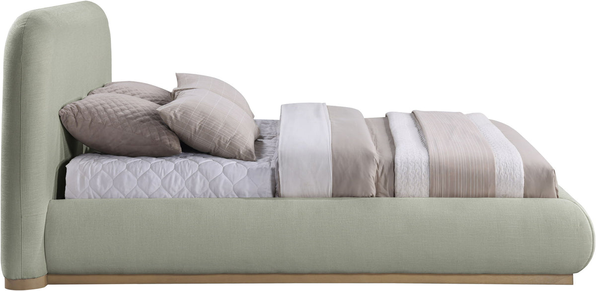 Vaughn - Chenille Bed With Natural Base