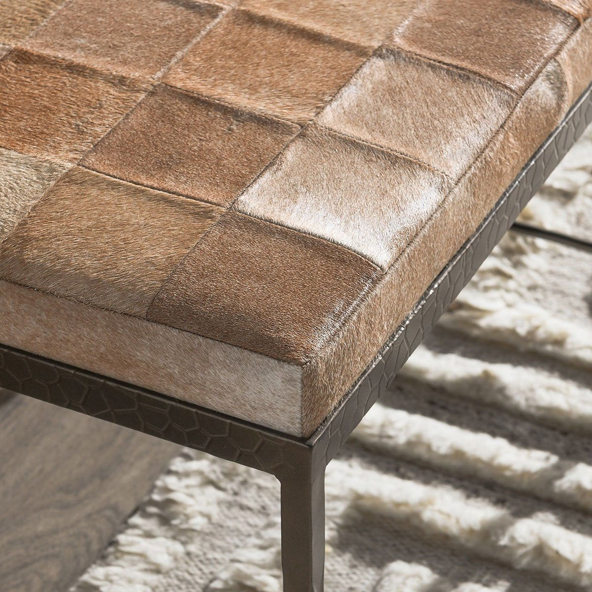 Achen - Hide Bench