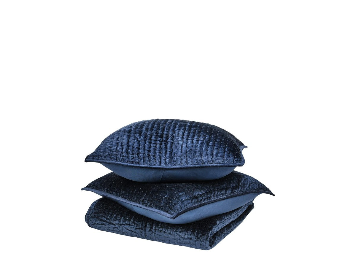 bari-velvet-quilt-ocean-blue-card.jpg