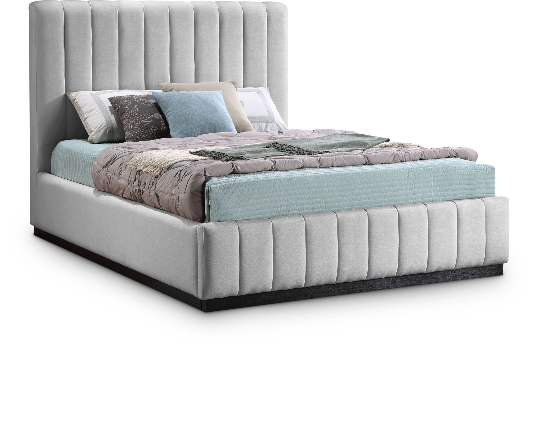 Lucia - Bed