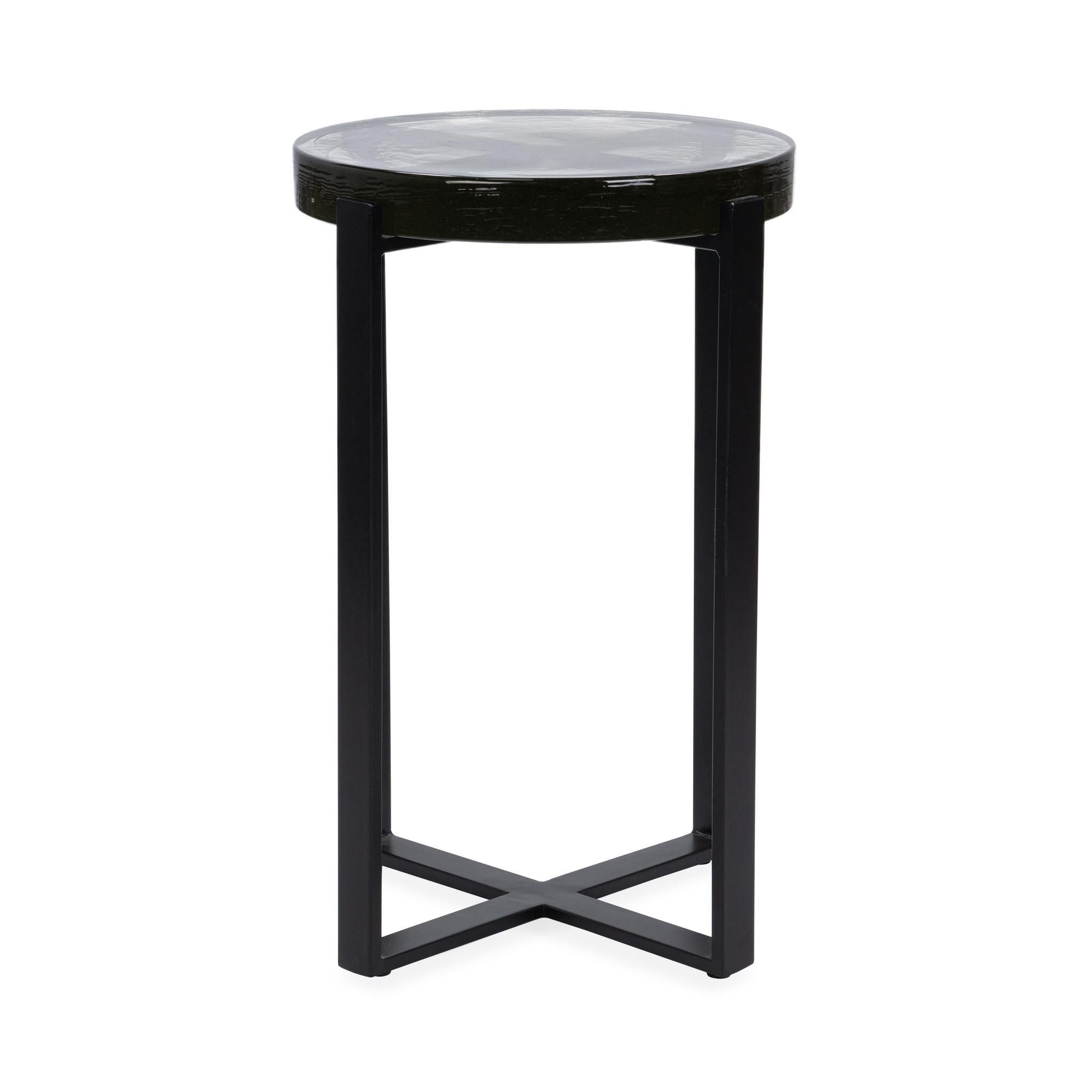Gallie - Round Accent Table - Black