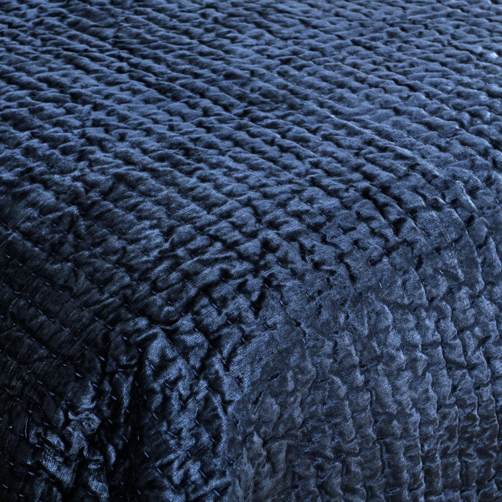 Bari - Velvet Quilt - Ocean Blue