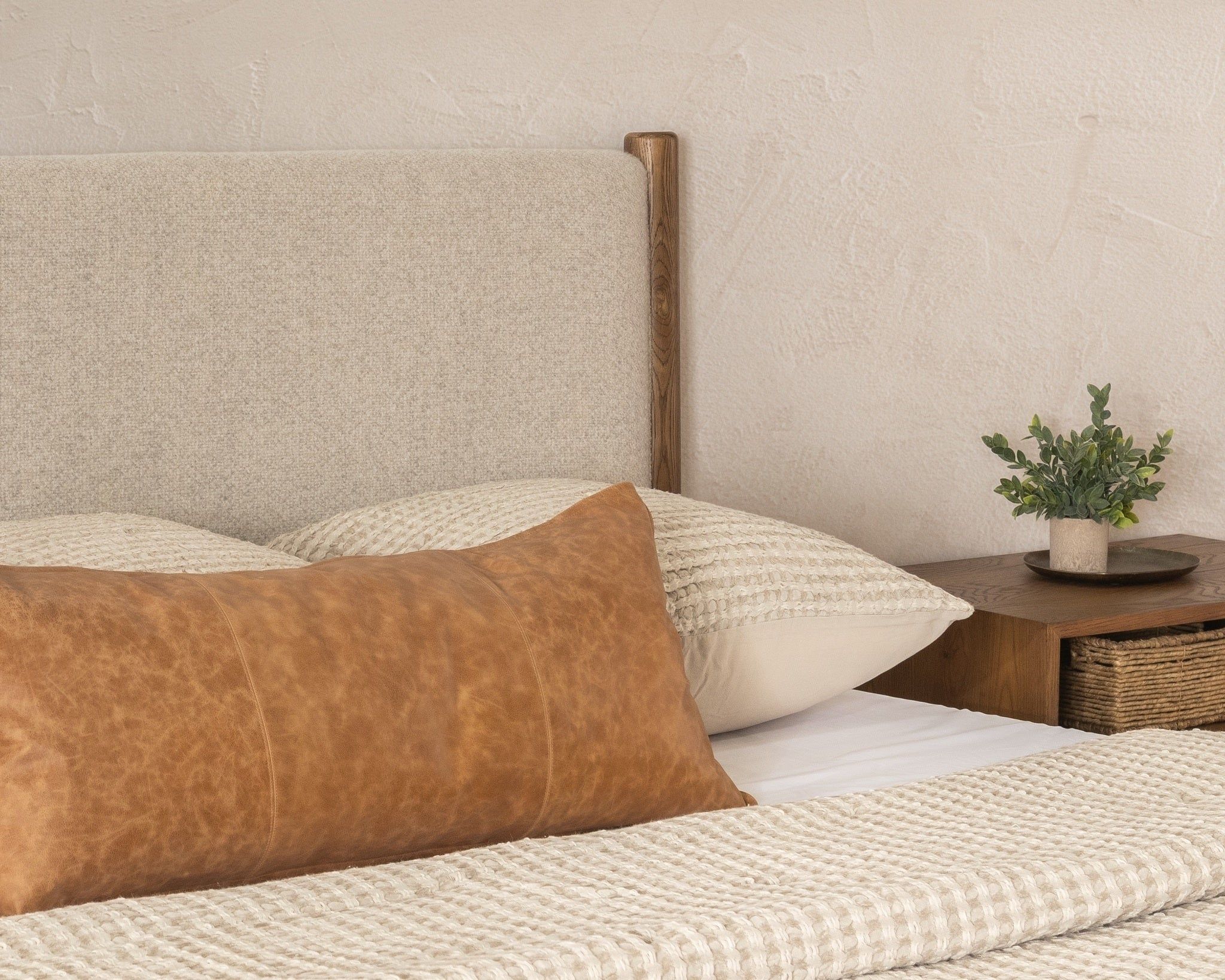 Bennington - Upholstered Bed