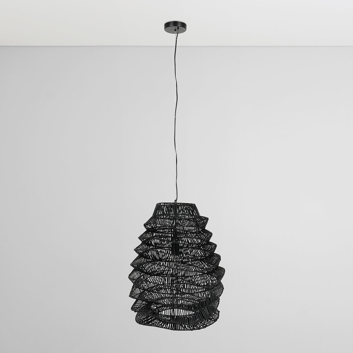 Shelly - Pendant - Black