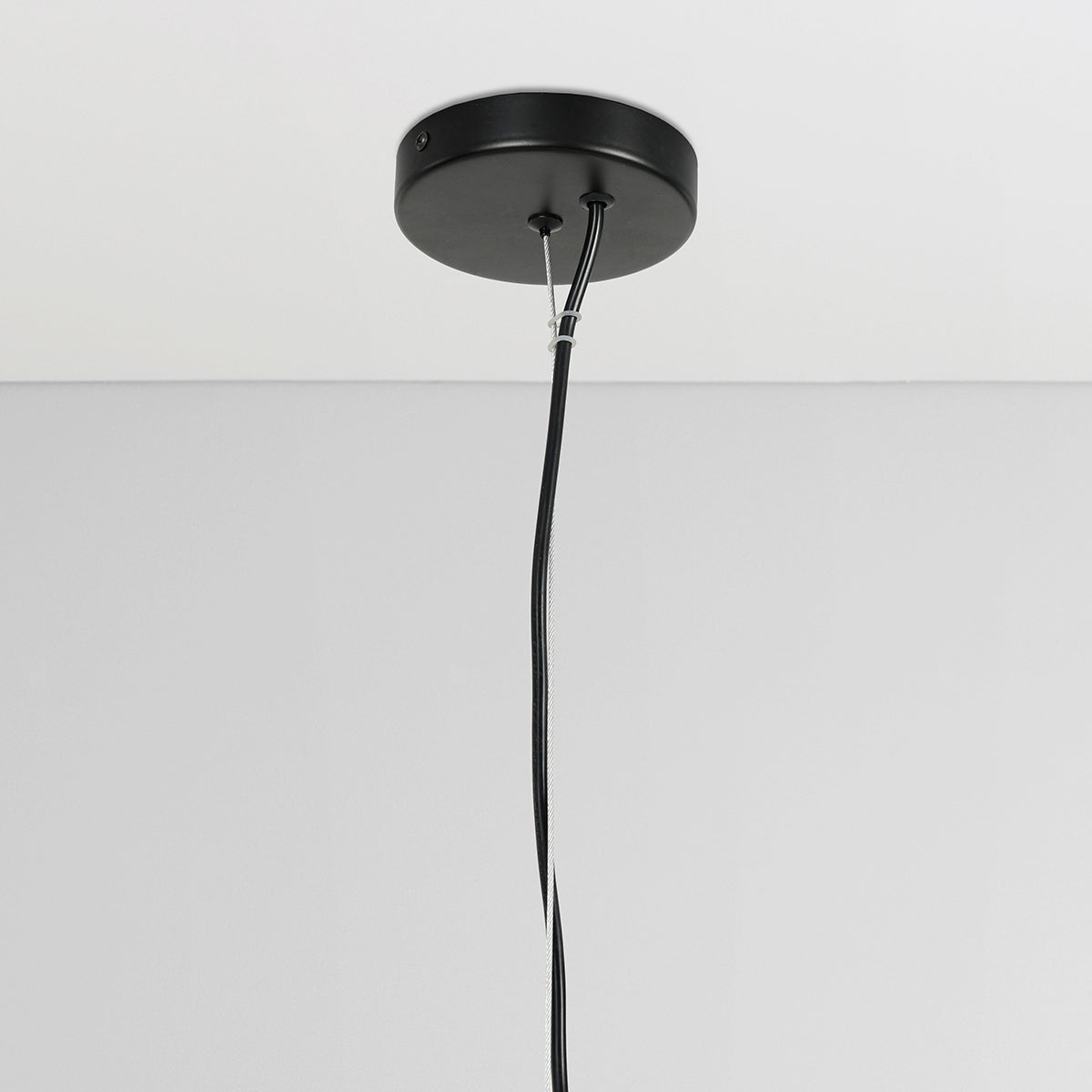 Shelly - Pendant - Black