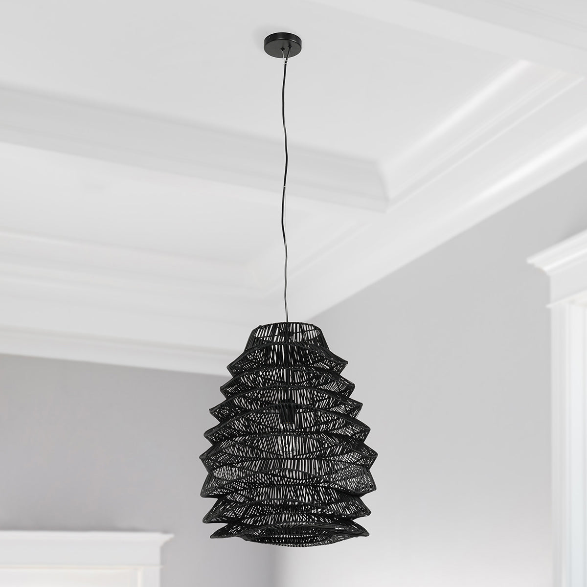 Shelly - Pendant - Black