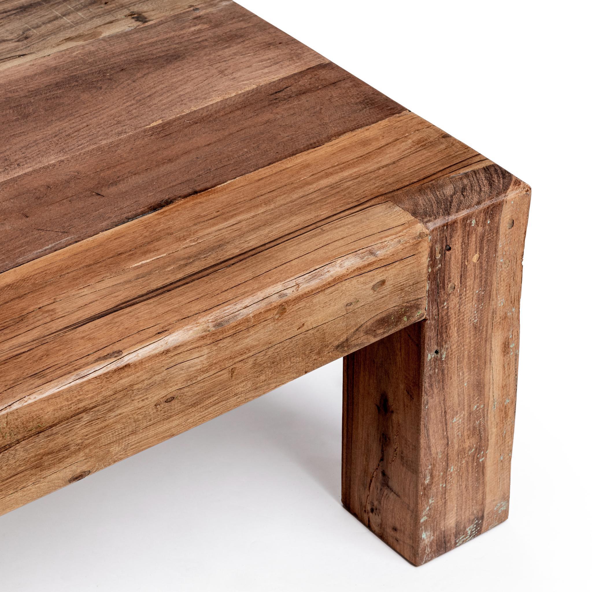 Giza - Table