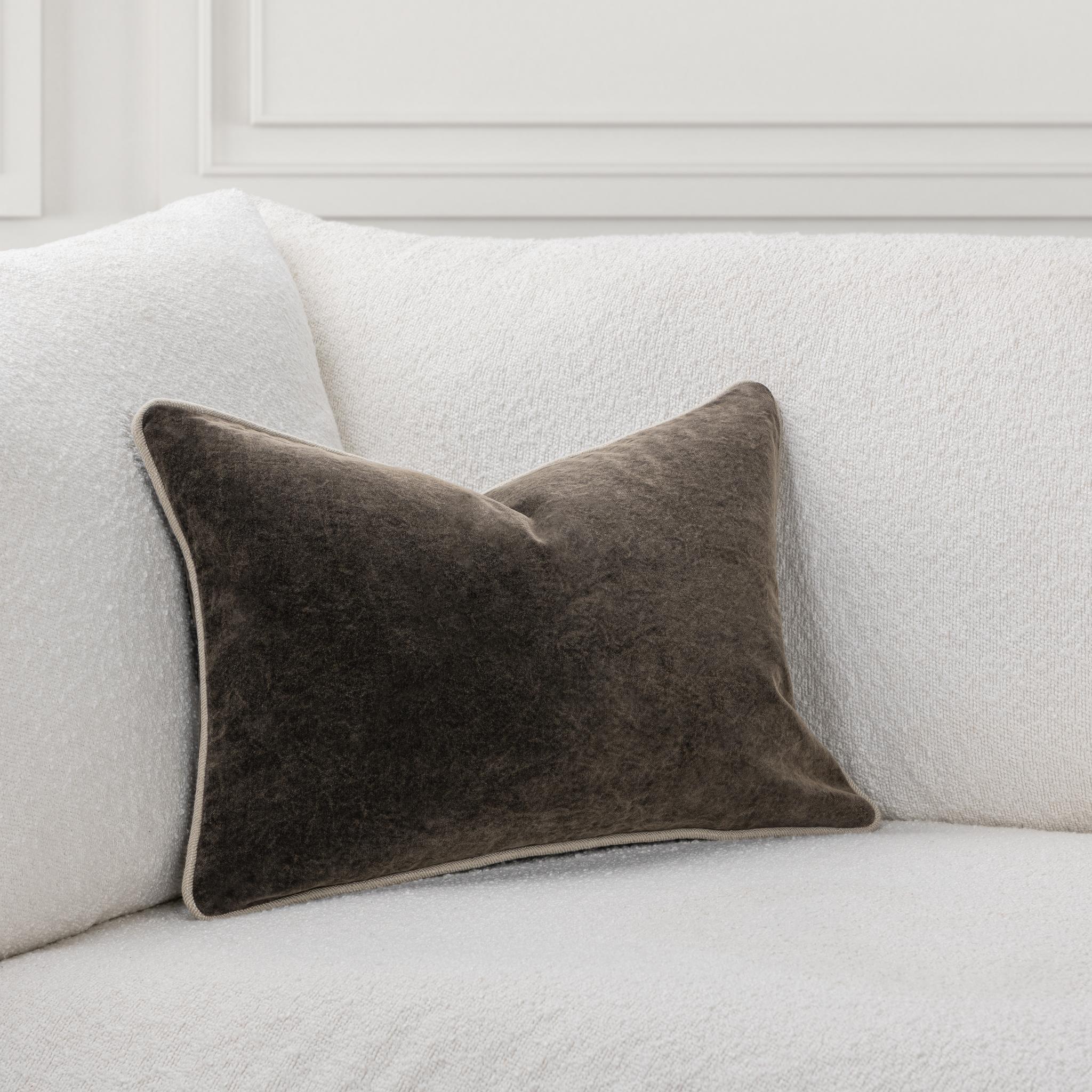 Heirloom Velvet - SLD Pillow