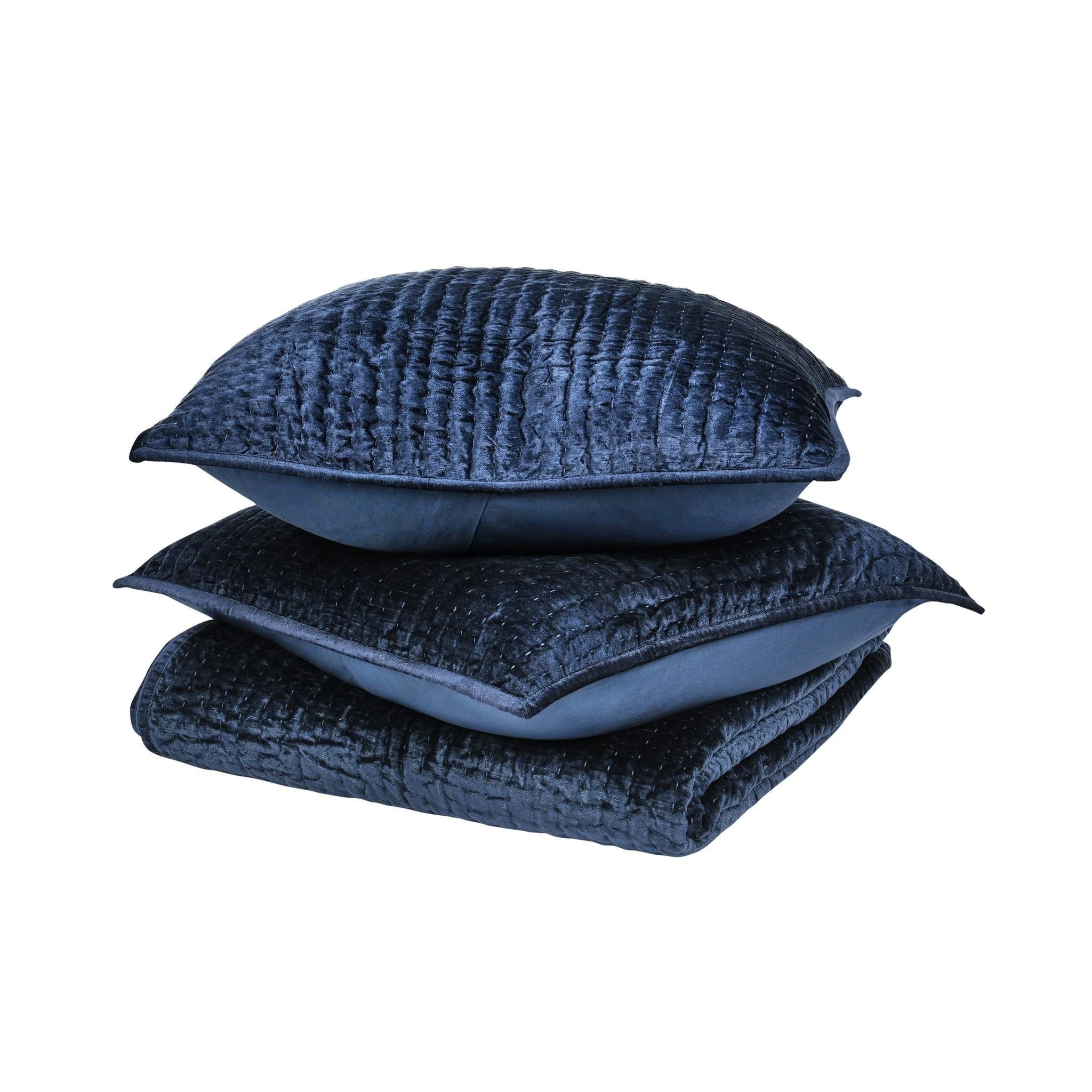 Bari - Velvet Quilt Collection