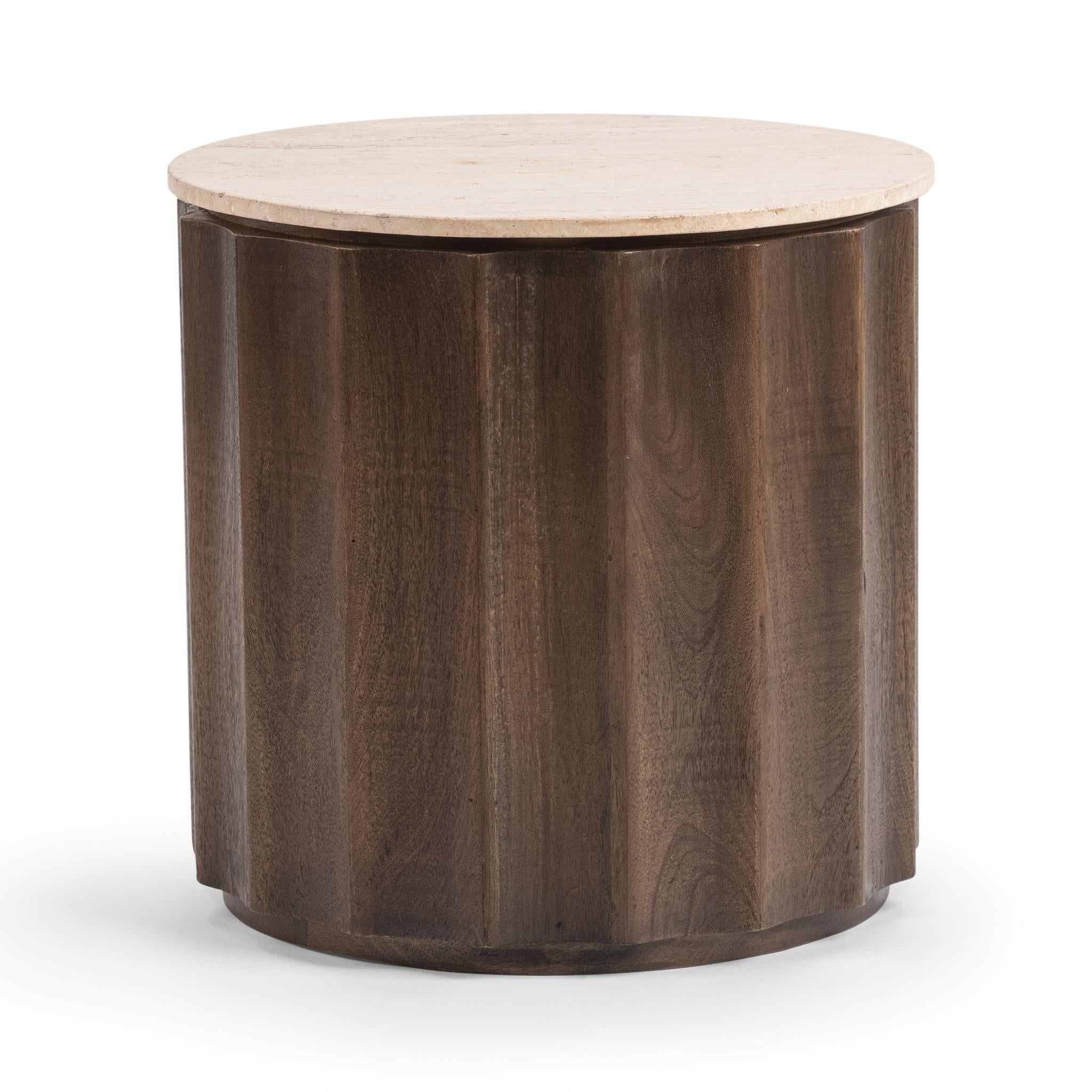 Baylee - Round Table
