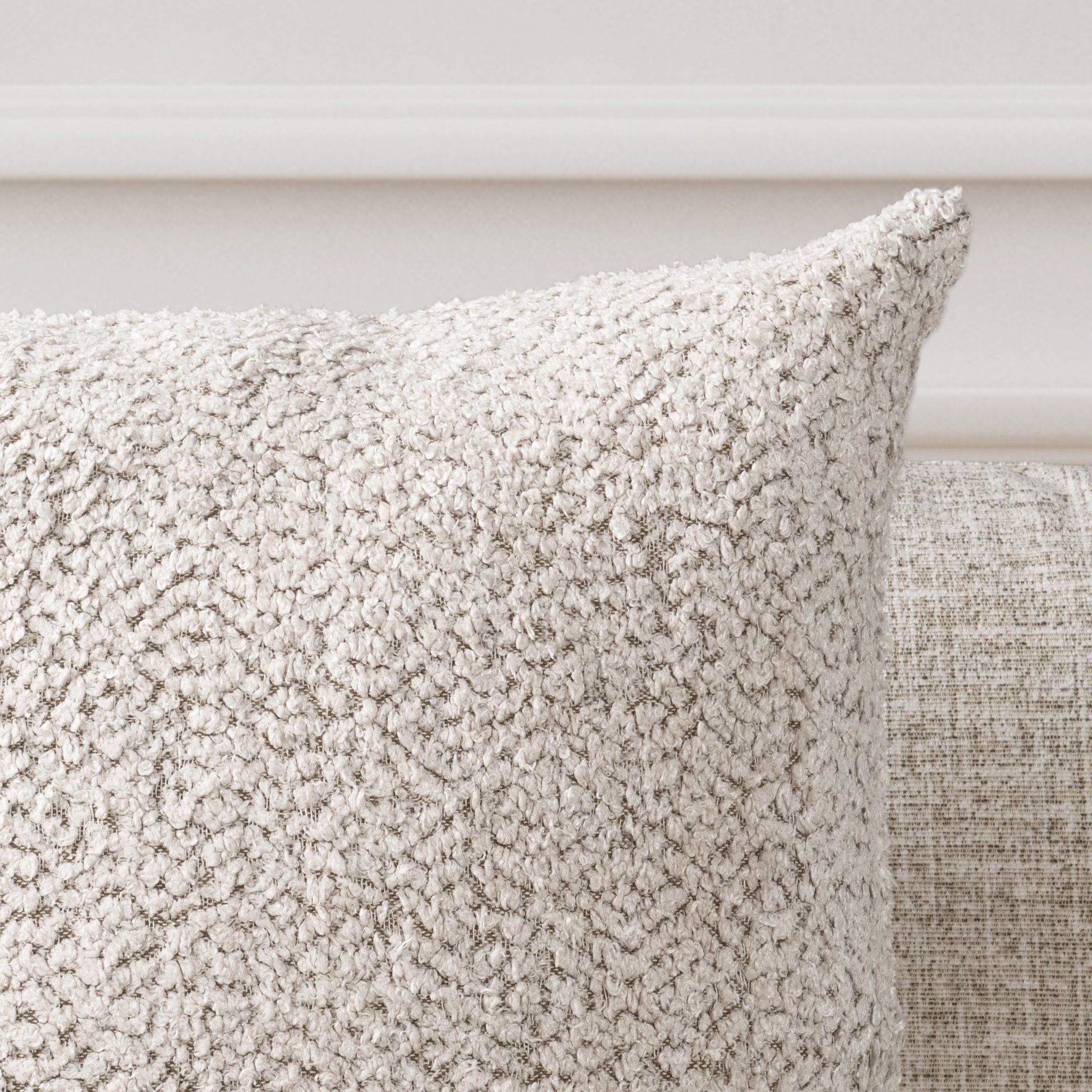 Maris - Round Pillow - Ivory / Natural