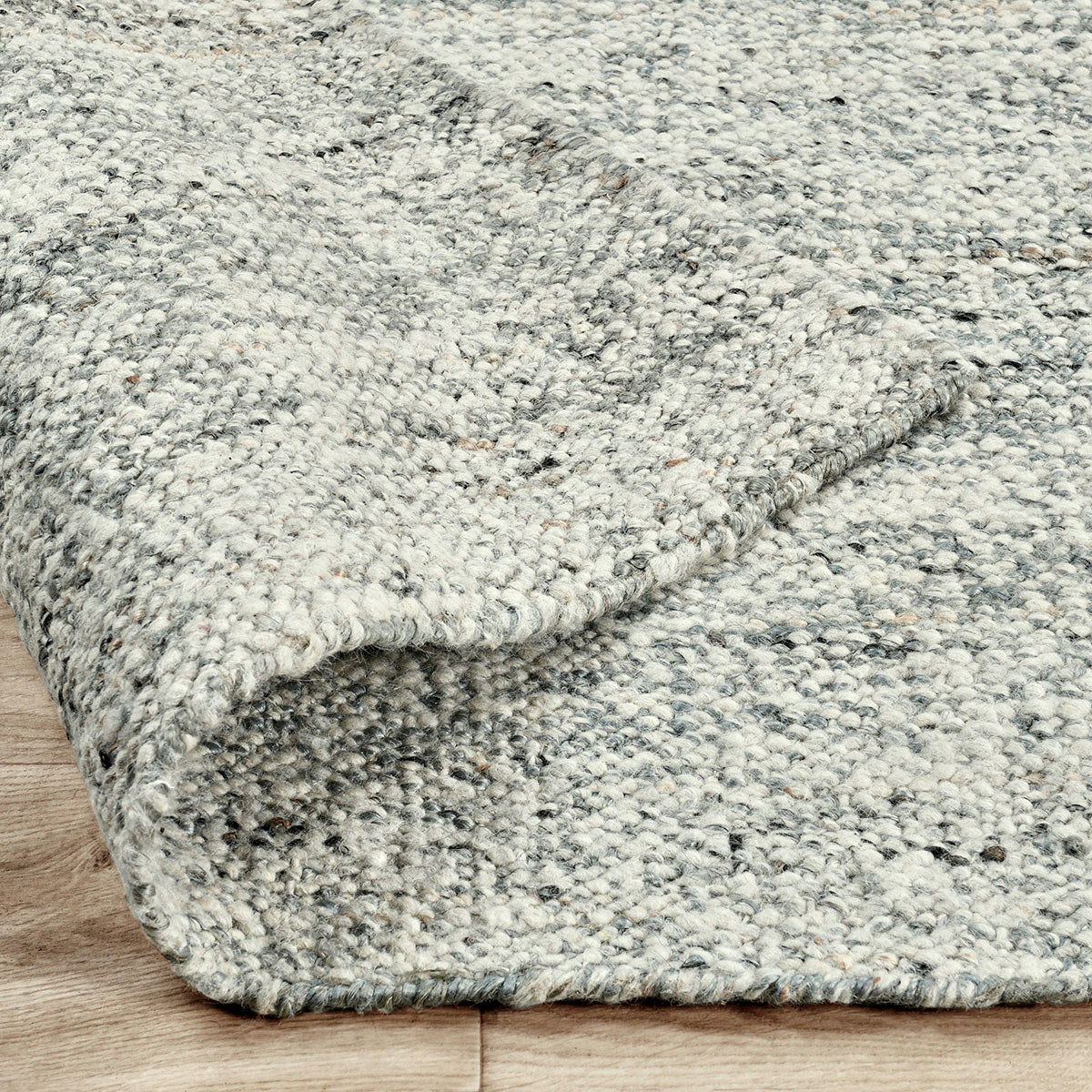 Oslo - 2.6' x 8' Rug
