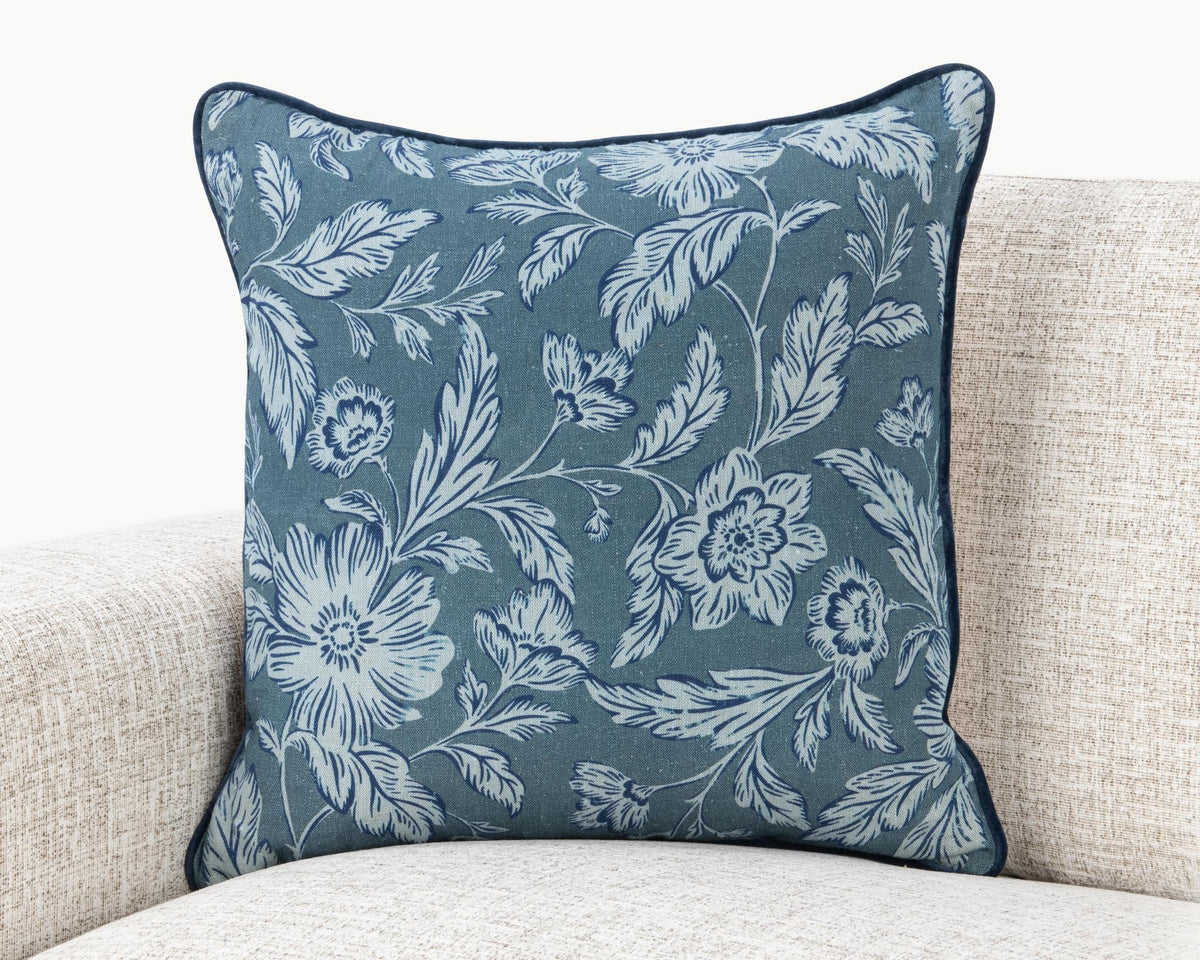 Davenport - Pillow - Select Living Furniture - Accent Pillows - Villa - V310073 - Hazel -22" x 22" - Davenport - Pillow -